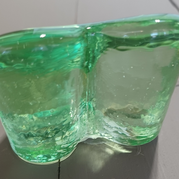 Fire and Light Green Heart paper weight - Picture 2 of 3